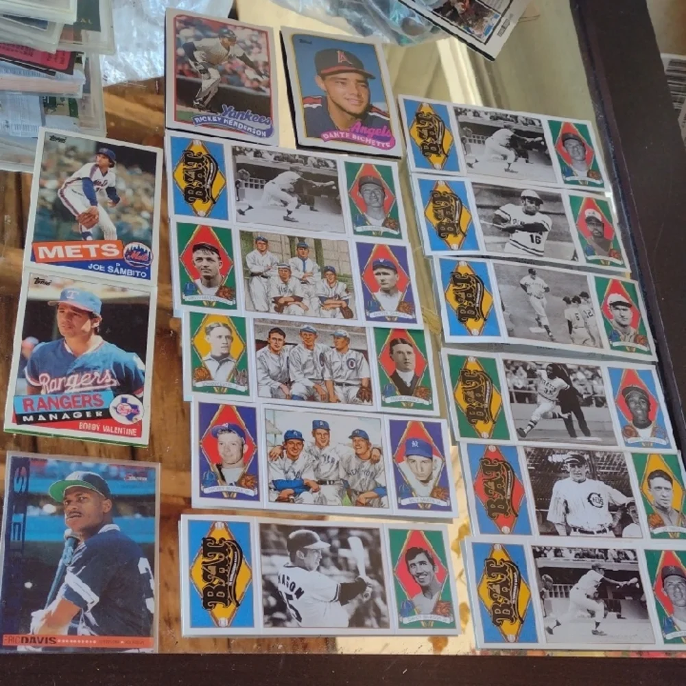 Vintage Baseball Trading Cards Collection - Picture 1 of 4